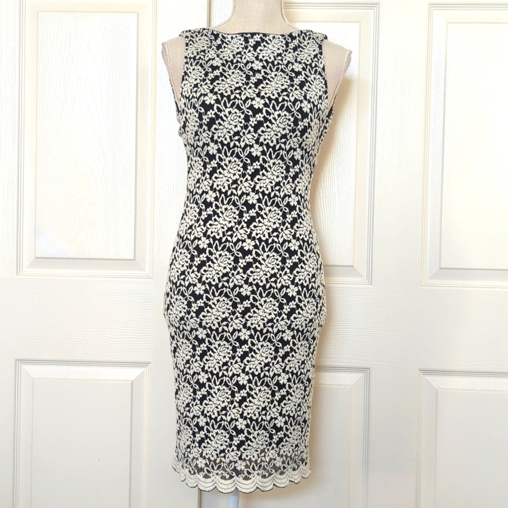 Alice + Olivia Black White Lace Floral Pattern Open back Sheath Mini Dress